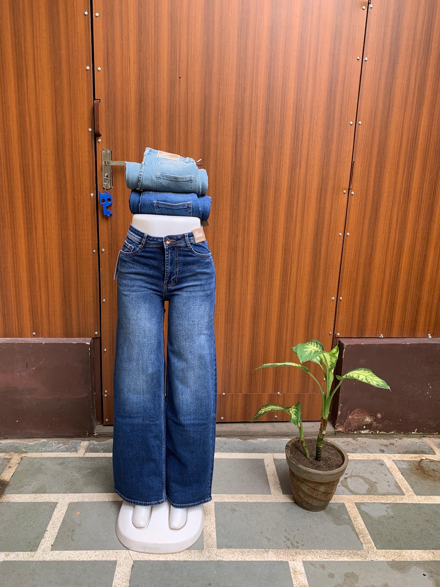 The Essential Straight-Fit Denim Jeans. WJ 5418